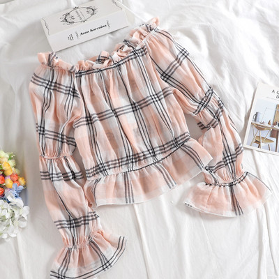 Modern női blúz hosszú ujjal és csónakos nyakkivágással, három színben