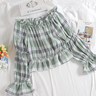 Modern női blúz hosszú ujjal és csónakos nyakkivágással, három színben