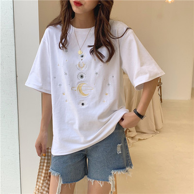 Aktuális női póló két színben hímzéssel