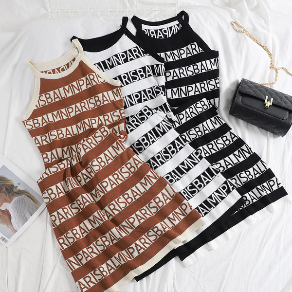 Rochie moderna de dama cu bretele subtiri in trei culori cu inscriptie