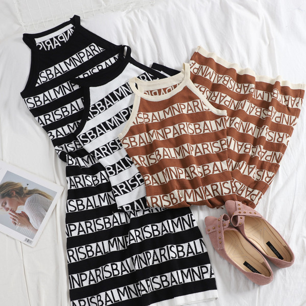 Rochie moderna de dama cu bretele subtiri in trei culori cu inscriptie