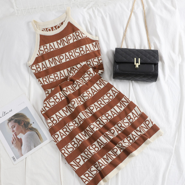 Rochie moderna de dama cu bretele subtiri in trei culori cu inscriptie