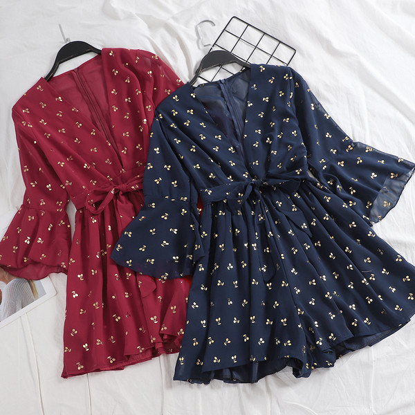 Salopeta de dama moderna in mai multe culori cu decolteu in V