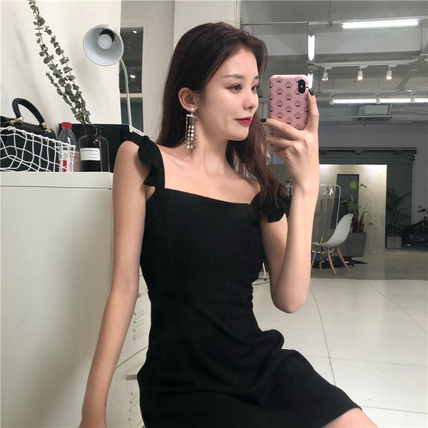 Elegáns női rövid ruha fekete és piros színben