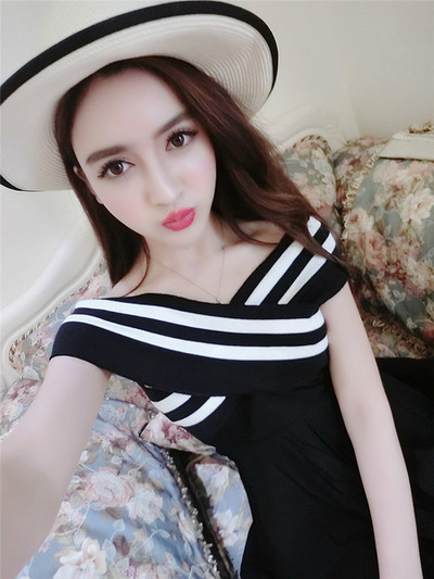 Modern női ruha három színben