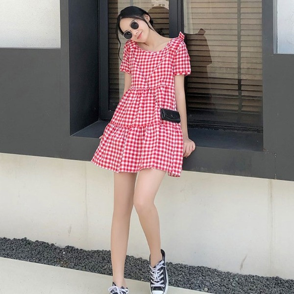 Rochie dama in carouri cu umerii taiati in doua culori