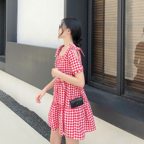 Rochie dama in carouri cu umerii taiati in doua culori