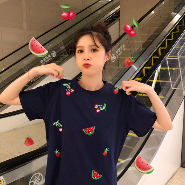 Tricou sport de damă cu broderie