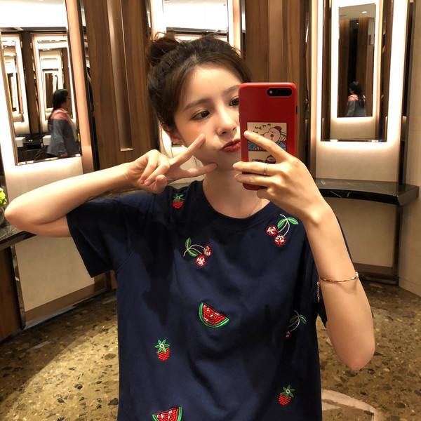 Tricou sport de damă cu broderie