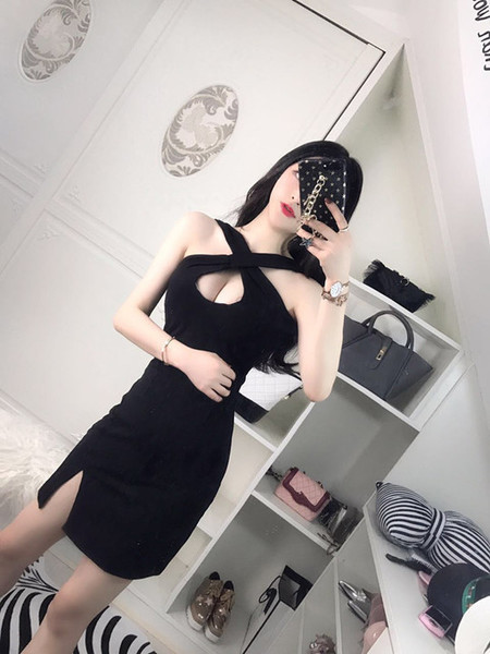 Rochie de damă moale, cu decolteu și fante