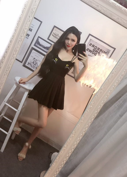 Modern női ruha vékony pántokkal, két színben