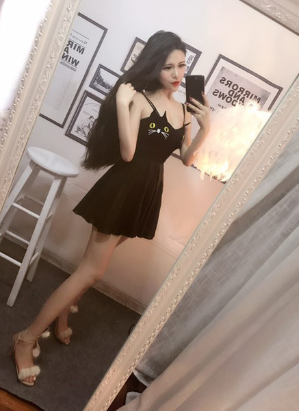 Modern női ruha vékony pántokkal, két színben