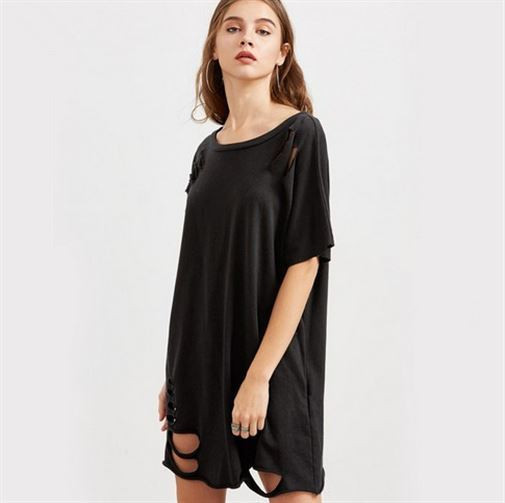 Rochie de dama sport-casual cu motive rupte in negru