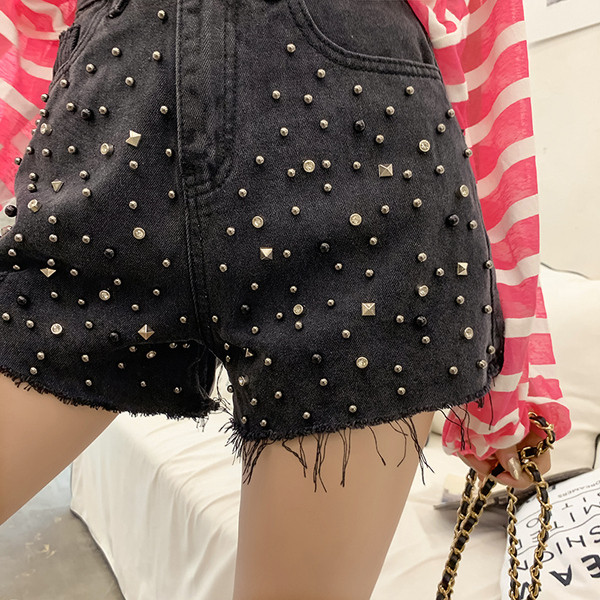 Pantaloni scurti moderni de dama cu elemente metalice in doua culori