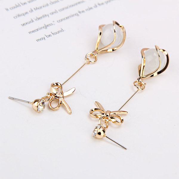 Cercei de dama de culoare aurie cu pietre decorative