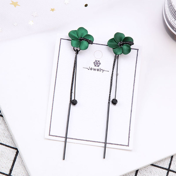 Stílusos női hosszú fülbevaló két színben