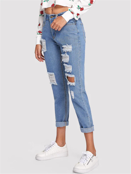 Blugi de dama moderni de culoare deschisa cu motive rupte