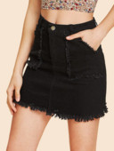 Modern női szoknya fekete zsebekkel