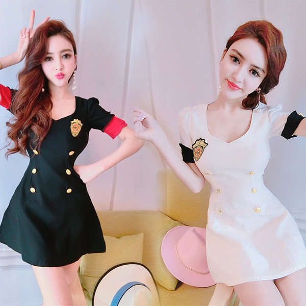 Rochie de dama actuala cu maneca scurta si nasturi in mai multe culori