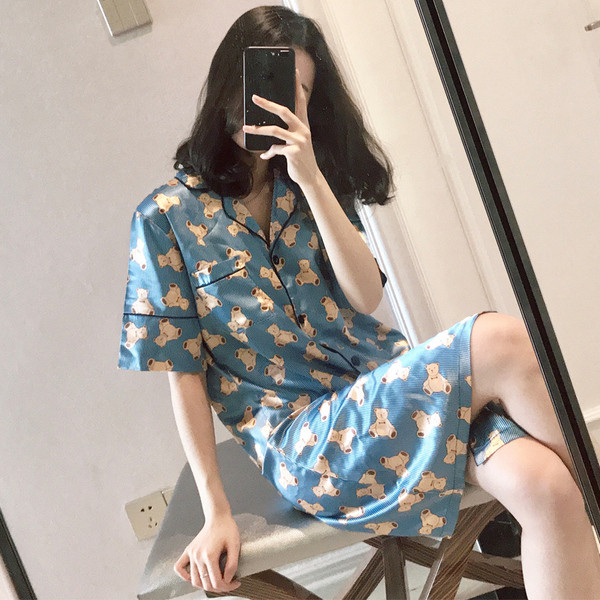 Stílusos női hálóing rövid ujjú kék és piros színben