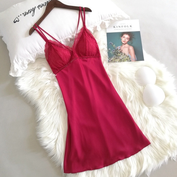 Cămașă de noapte damă cu bretele subțiri și dantelă în mai multe culori