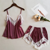 Modern női pizsama két részből, több színben