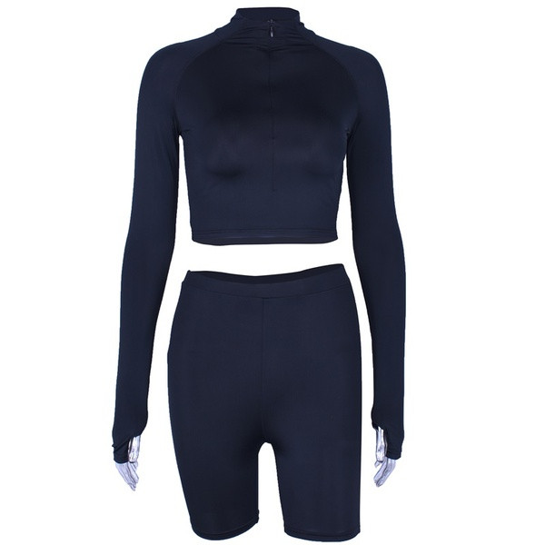 Σύγχρονη γυναικεία αθλητική φόρμα  από δύο μέρη σε διάφορα χρώματα