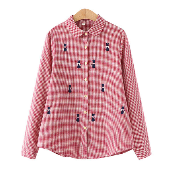 Modern női ing fekete és piros hímzéssel