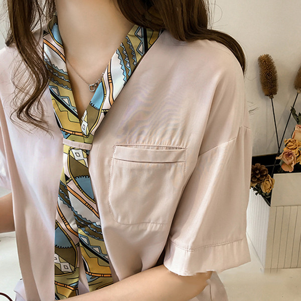Cămașă elegantă de damă cu decolteu în V în două culori