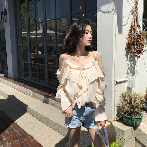 Cămașă modernă de damă cu umerii goi și mâneci lungi