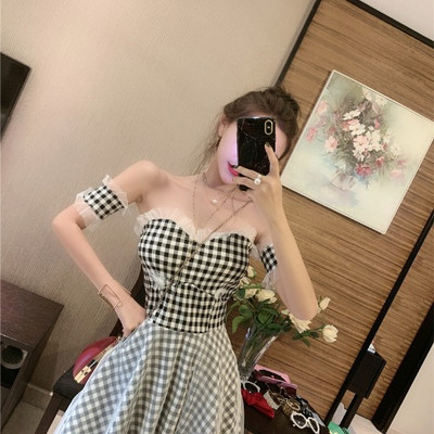 Modern kockás női ruha pántok nélkül, két színben