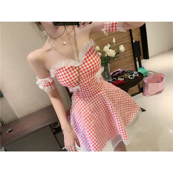 Modern kockás női ruha pántok nélkül, két színben