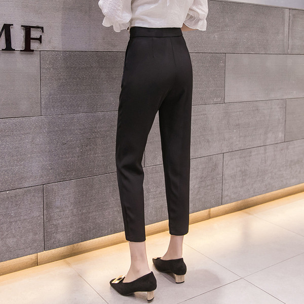 Pantaloni de dama actuali in negru cu talie inalta