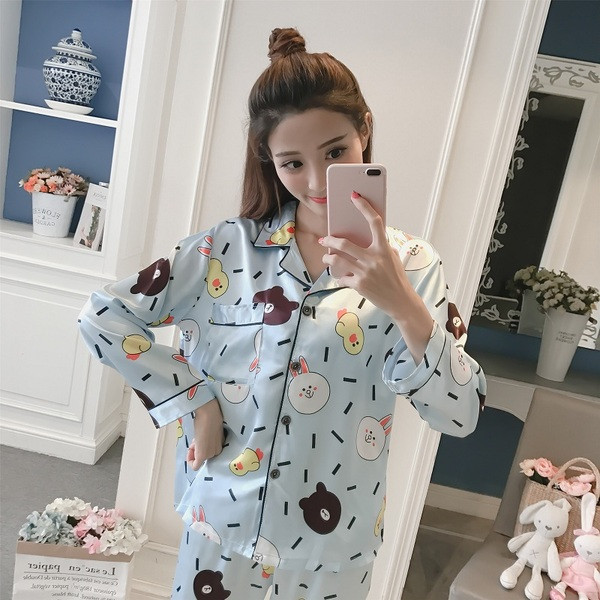 Pijamale de damă din satin în două părți cu model în roz și albastru