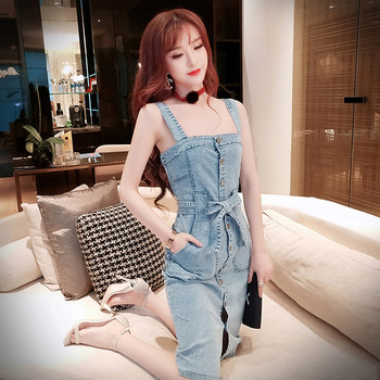 Aktuális női farmerruha vékony pántokkal és gombokkal