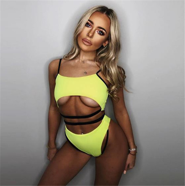 HIT Női kétrészes fürdőruha több színben