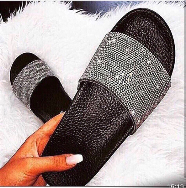 Modern lezser női papucs lapos talppal, négy színben