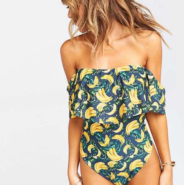 Modern női teljes fürdőruha rátéttel, három színben