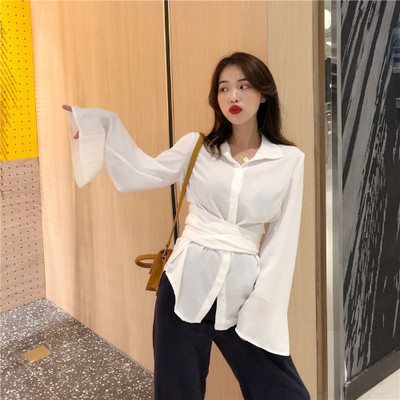 Modern, hosszú ujjú női ing piros-fehér színben