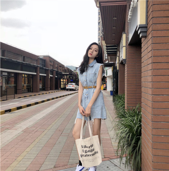 Salopeta de dama cu curea albastra