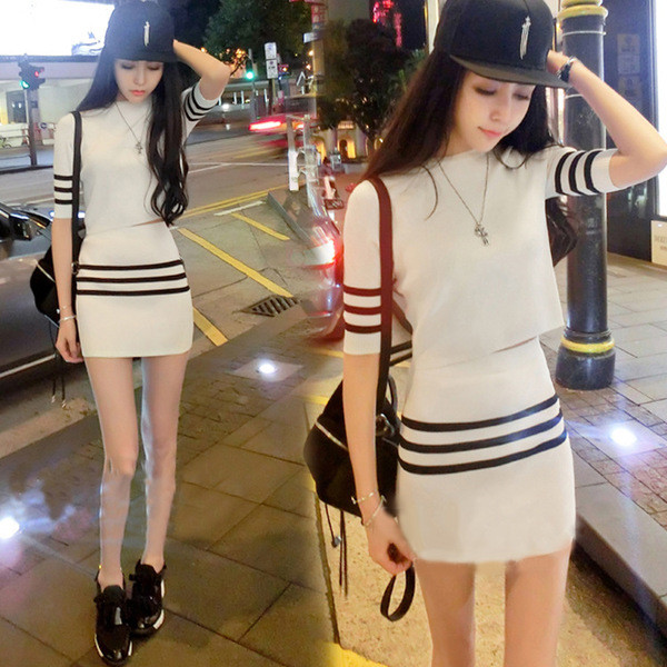 Modern női szett két részes fehér és fekete színben