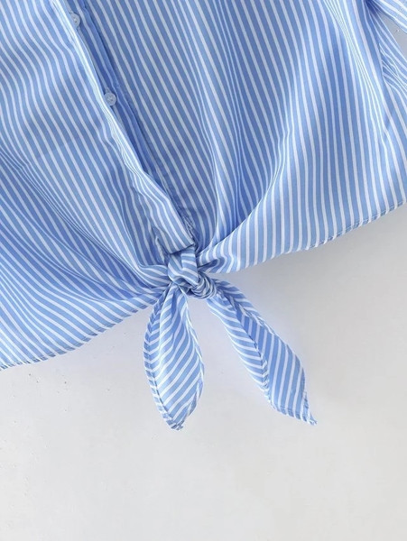 Cămașă modernă de damă cu broderie în albastru