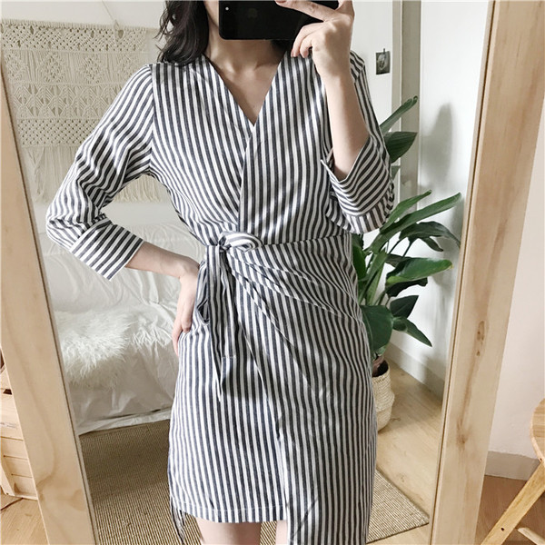 Rochie moderna de dama in albastru si negru