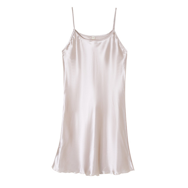 Stílusos női szatén hálóing vékony pántokkal, többféle színben