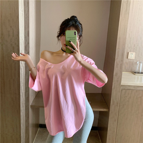 Μοντέρνο γυναικείο μπλουζάκι σε λευκό, ροζ και πορτοκαλί χρώμα