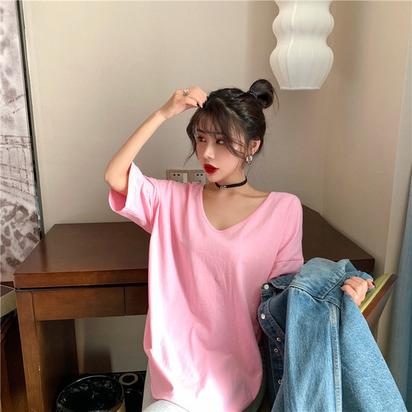 Μοντέρνο γυναικείο μπλουζάκι σε λευκό, ροζ και πορτοκαλί χρώμα