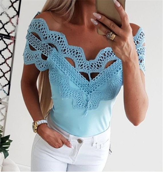 Bluză casual de damă cu mâneci scurte în alb și albastru