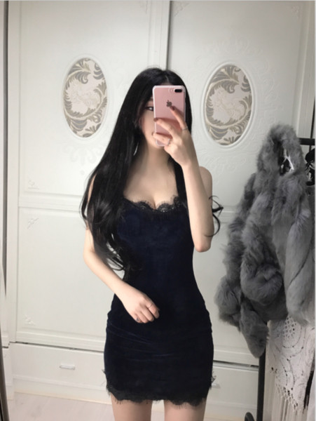 Rochie de dama eleganta din catifea in negru si rosu