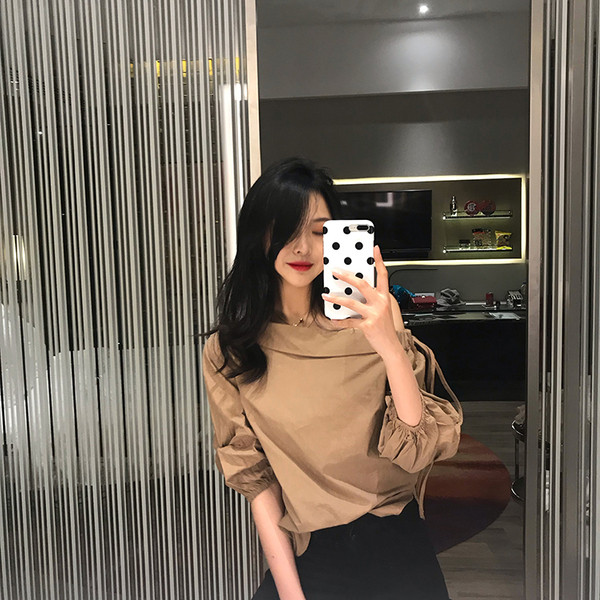 Modern női ing csupasz vállal, két színben