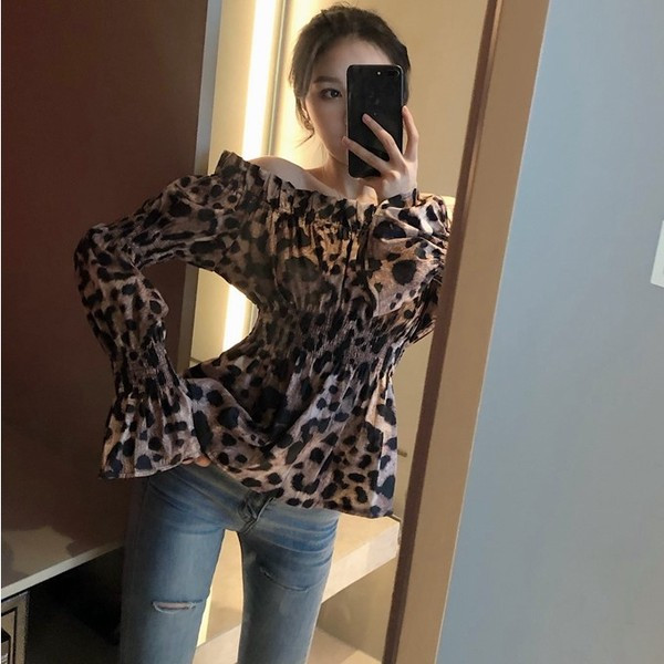 Stílusos női ing csupasz váll